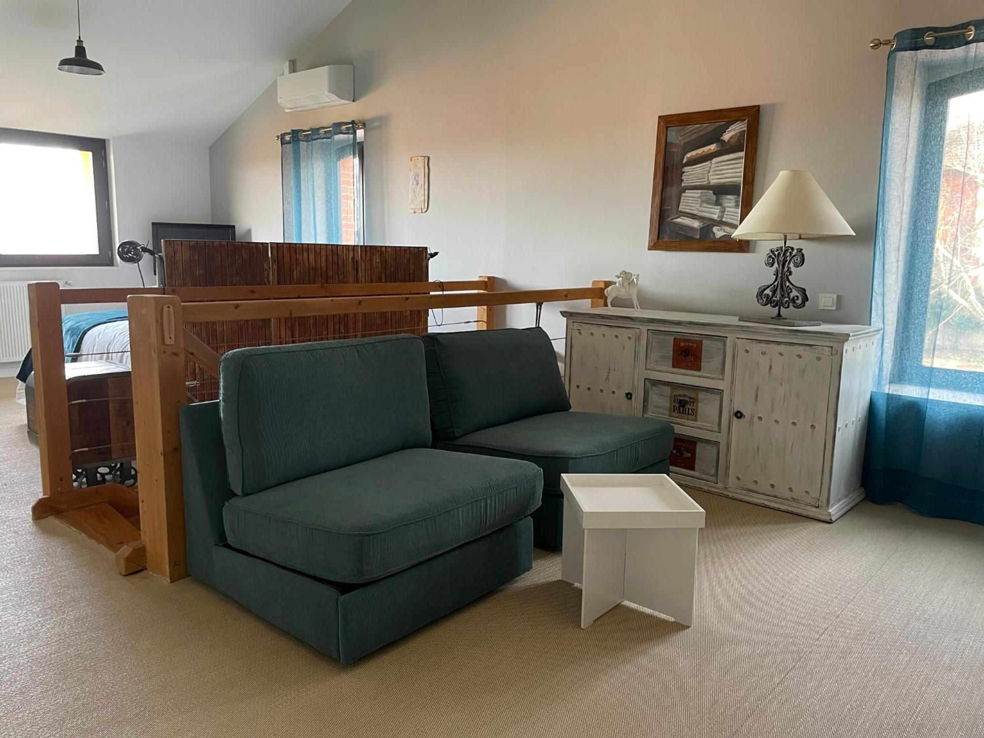 La Grange Aux Hirondelles - Appartement Complet Et Independant Commelle-Vernay Екстериор снимка